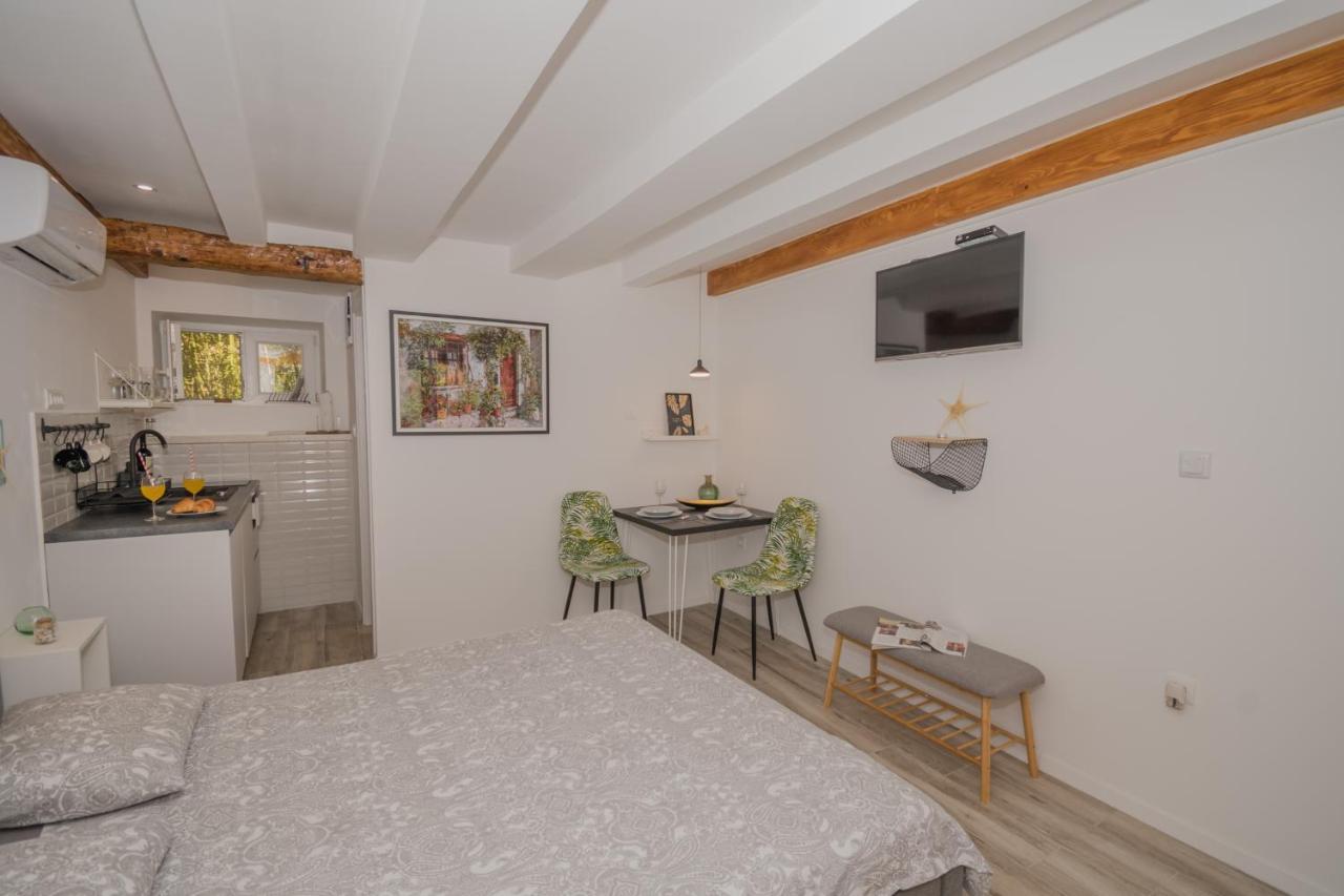 Decor Kut Apartment Vis